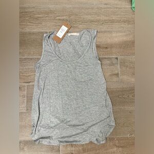 Niyama Sol boyfriend tank grey NWT size L